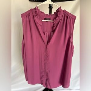 NYDJ sleeveless blouse size XL